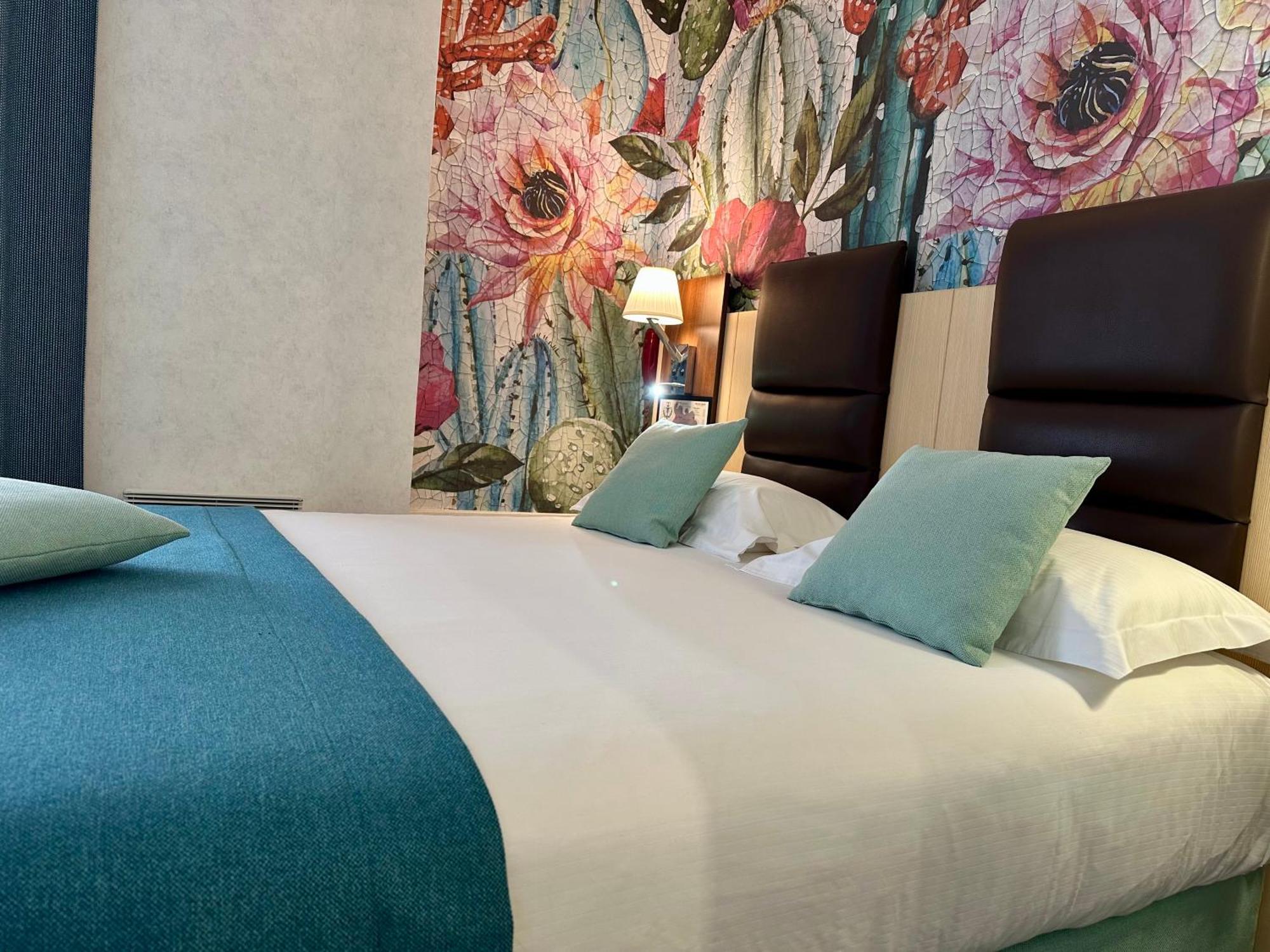 Hotel Arverna Vichy - Clt'Hotel Zewnętrze zdjęcie